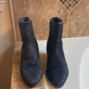 Navy Fur Black Ankle Boots - Women’s Classic Zip-Up Style